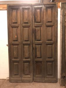 ptn263 - Nussbaumtür mit vier Flügeln, 18. Jahrhundert, cm B 160 x H 253 x T 8